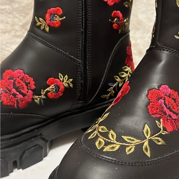 Farm Rio boots - Picture 2 of 3